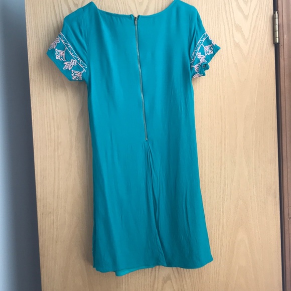 Dress - Picture 4 of 6